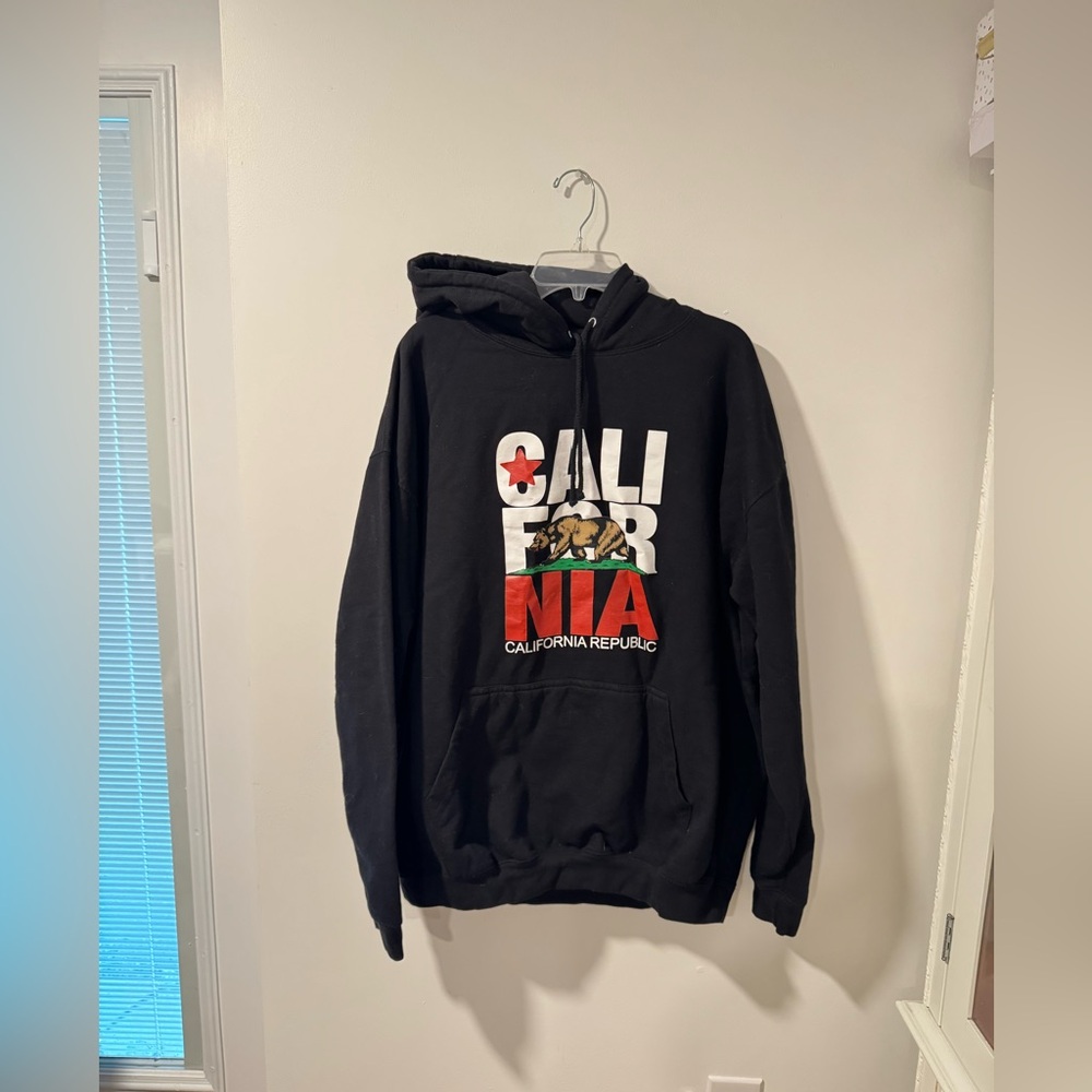 Unisex black California sweatshirt